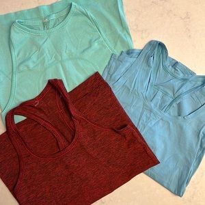 Bundle of 3 Lululemon tanks